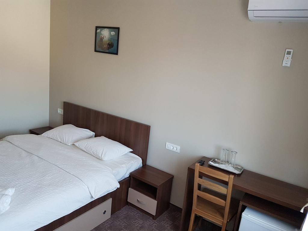 Skyroomshorezu Horezu Exterior foto