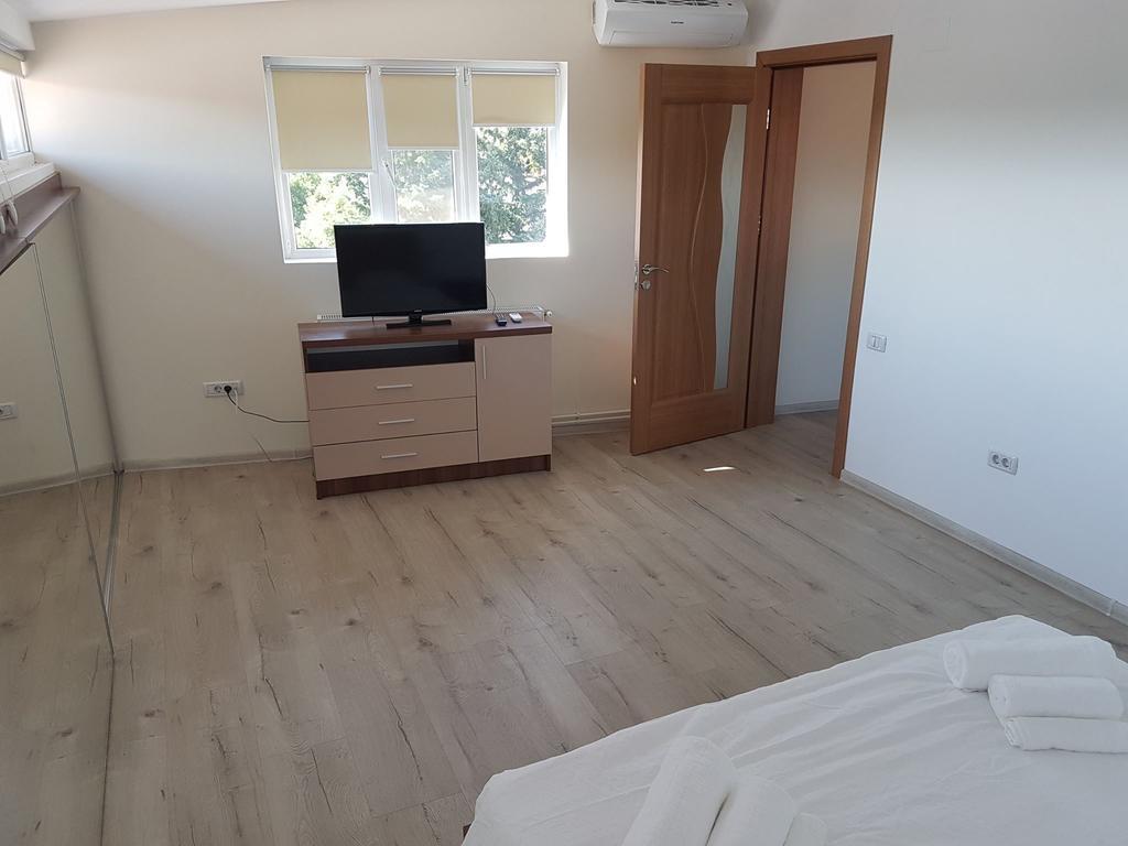 Skyroomshorezu Horezu Exterior foto